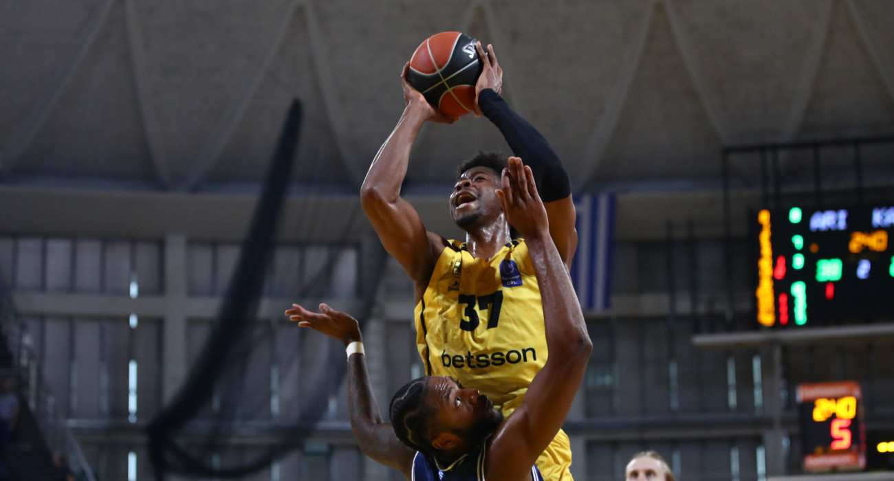 Ο Κώστας Αντετοκόνμπο απέναντι στη Καρδίτσα / πηγή: eurokinissi