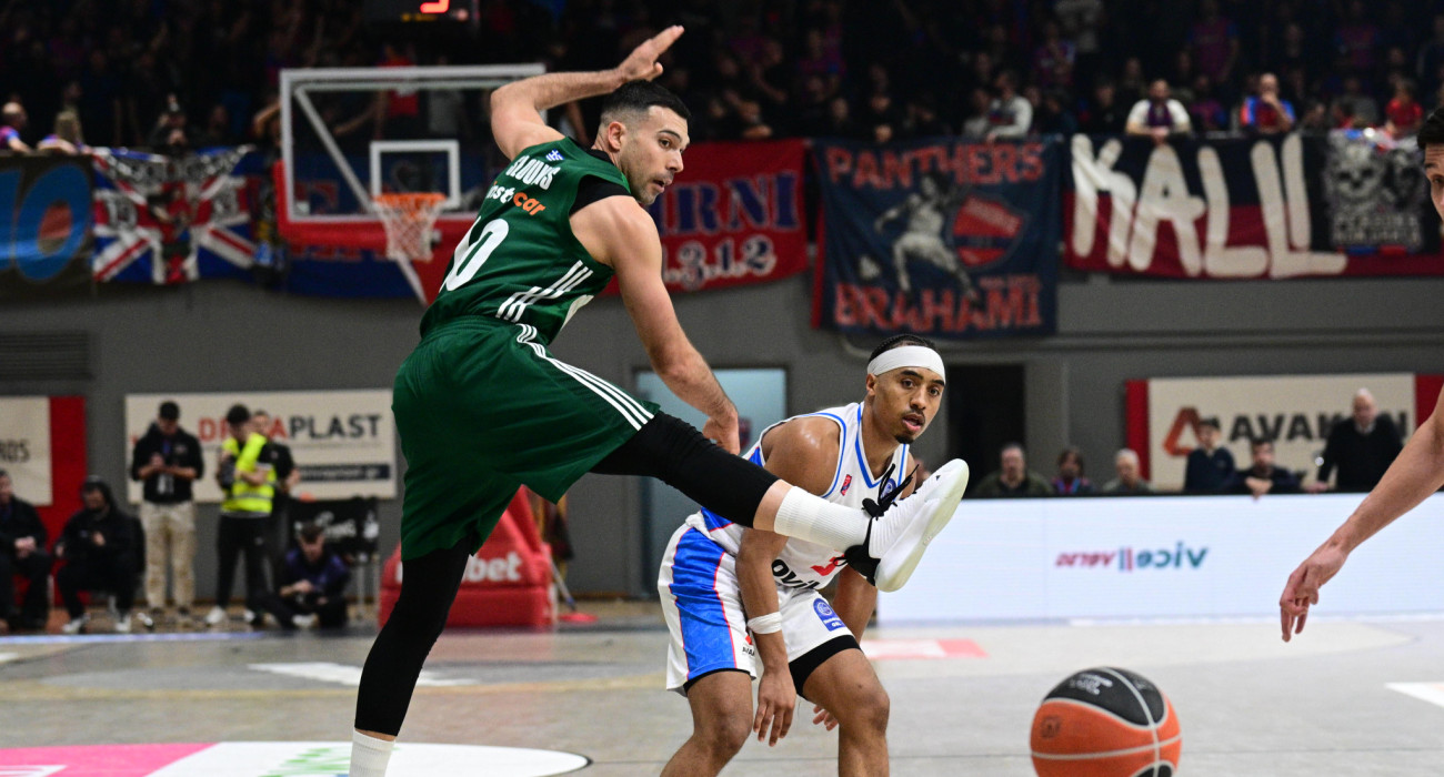 O Κώστας Σλούκας απέναντι στον Πανιώνιο / πηγή: eurokinissi