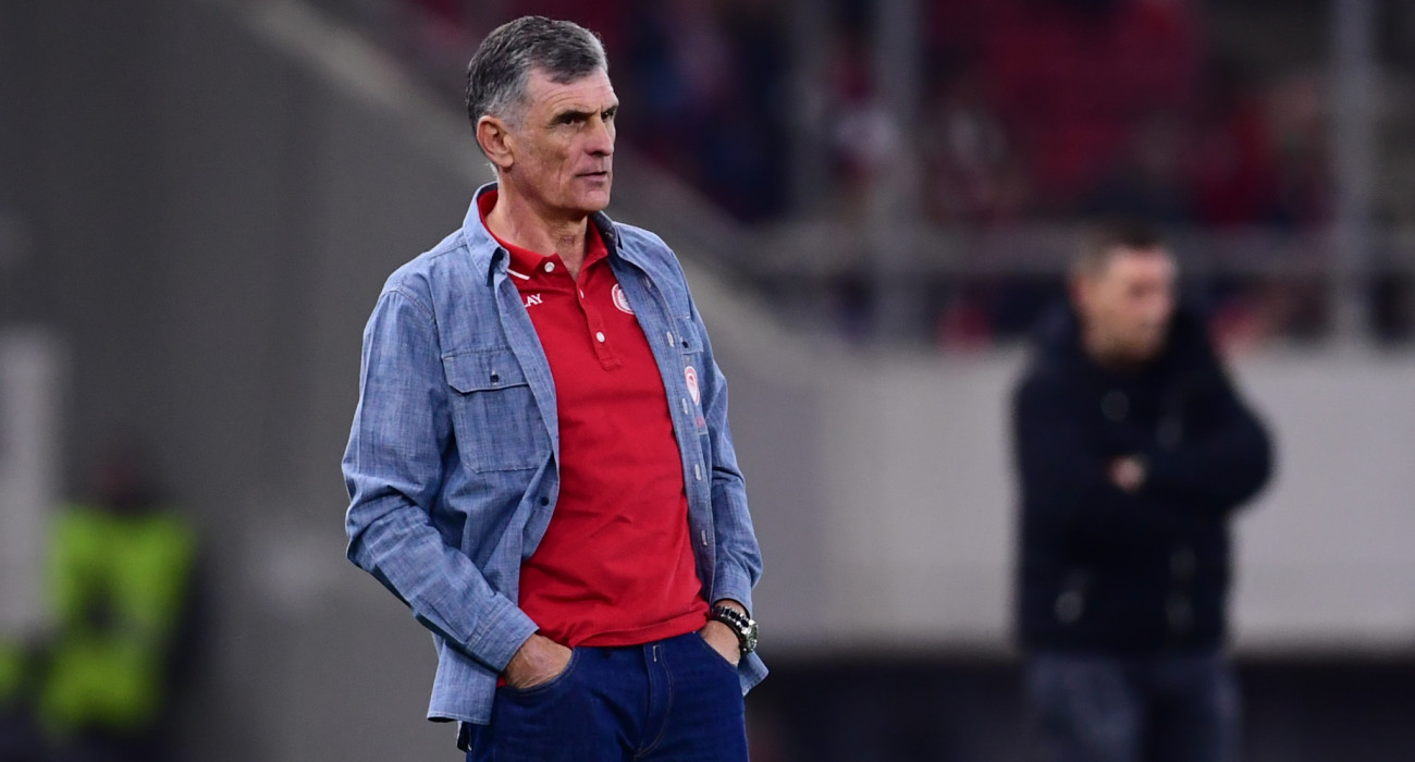 Ο Χοσέ Λουίς Μεντιλίμπαρ κατά τη διάρκεια της αναμέτρησης του Ολυμπιακού με την ΑΕΛ Novibet / Πηγή: Eurokinissi