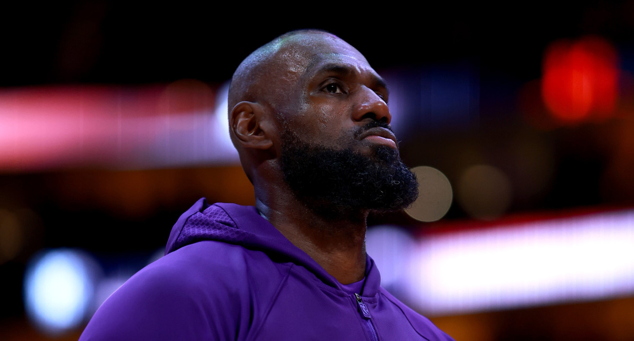 Ο ΛεΜπρόν Τζέιμς έγινε ο παίκτης με τα περισσότερα ματς στην ιστορία του NBA/Photo by Kenneth Richmond/Getty Images