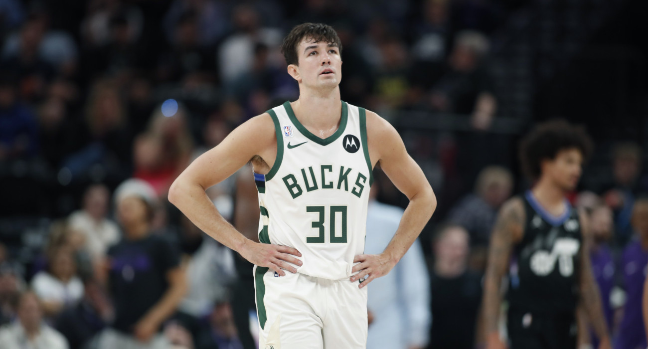 Οι Μπακς καταρρέουν χωρίς τον Γιάννη Αντετοκούνμπο και υπέστησαν ακόμη μία ήττα, αυτή τη φορά από τους Τζαζ/Photo by Chris Gardner/Getty Images