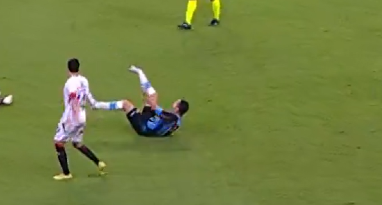 Σοκαρισατικός τραυματισμός του ποδοσφαιριστή της Γκρέμιο, Μάρλον / Screenshot