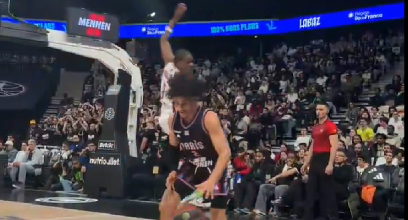 Ο Ναντίρ Χιφί προσποιήθηκε και ο αντίπαλός του, έφυγε πετώντας από την άλλη πλευρά