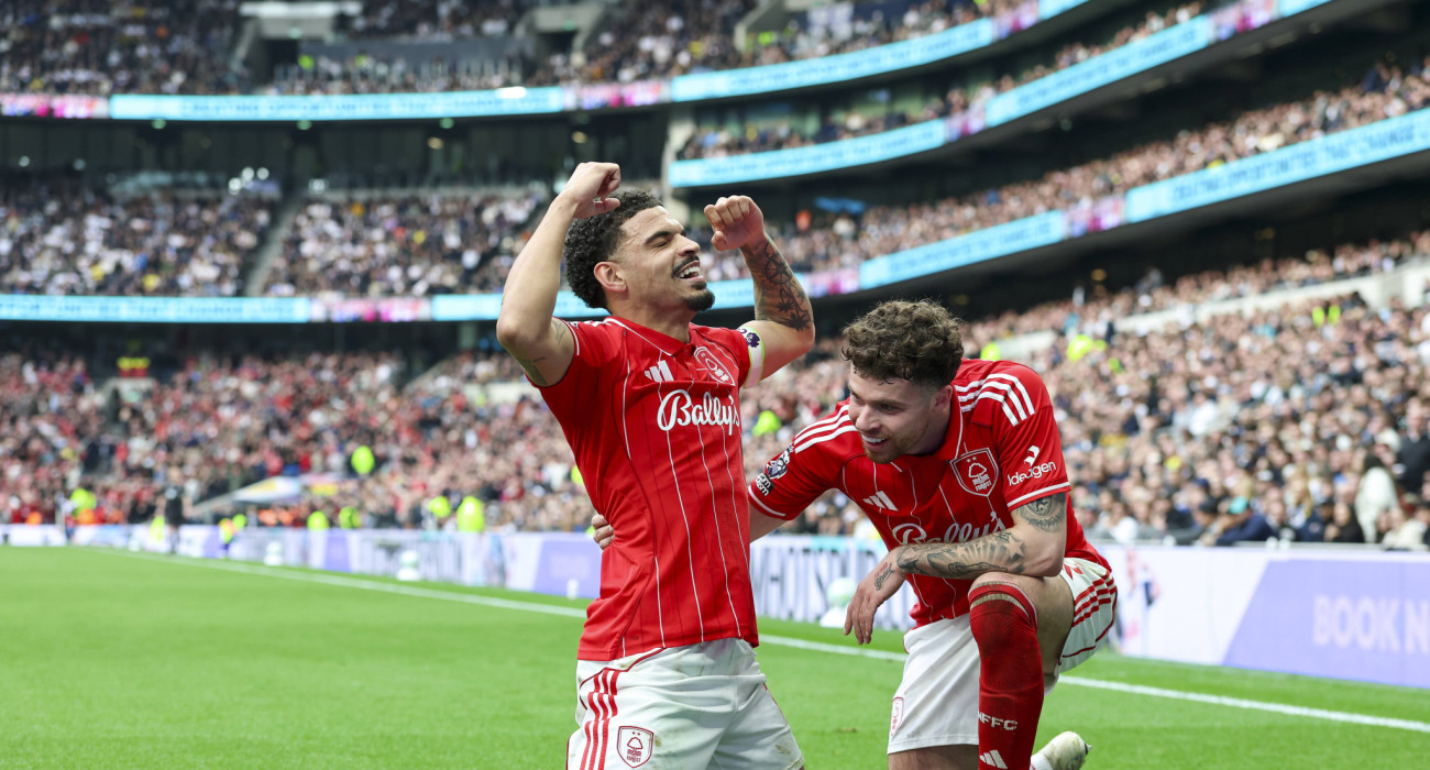 Ο Μόργκαν Γκιμπς-Γουάιτ πανηγυρίζει το γκολ που σημειώσε απέναντι στην Τότεναμ / Πηγή: Imago