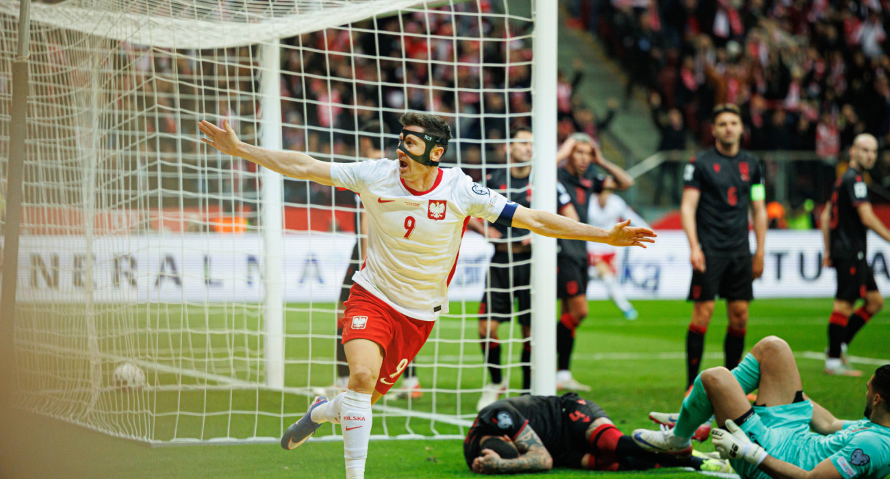 Ο Ρόμπερτ Λεβαντόφσκι σκόραρε με την Εθνική Πολωνίας και «πλήγωσε» την Αλβανία / Πηγή: Imago