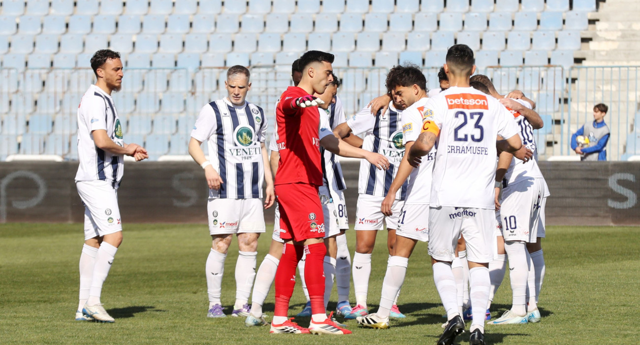 Οι ποδοσφαιριστές του Ηρακλή θα αντιμετωπίσουν την Καλαμάτα στο Super Cup στις 28 Μαρτίου / Πηγή: Intime