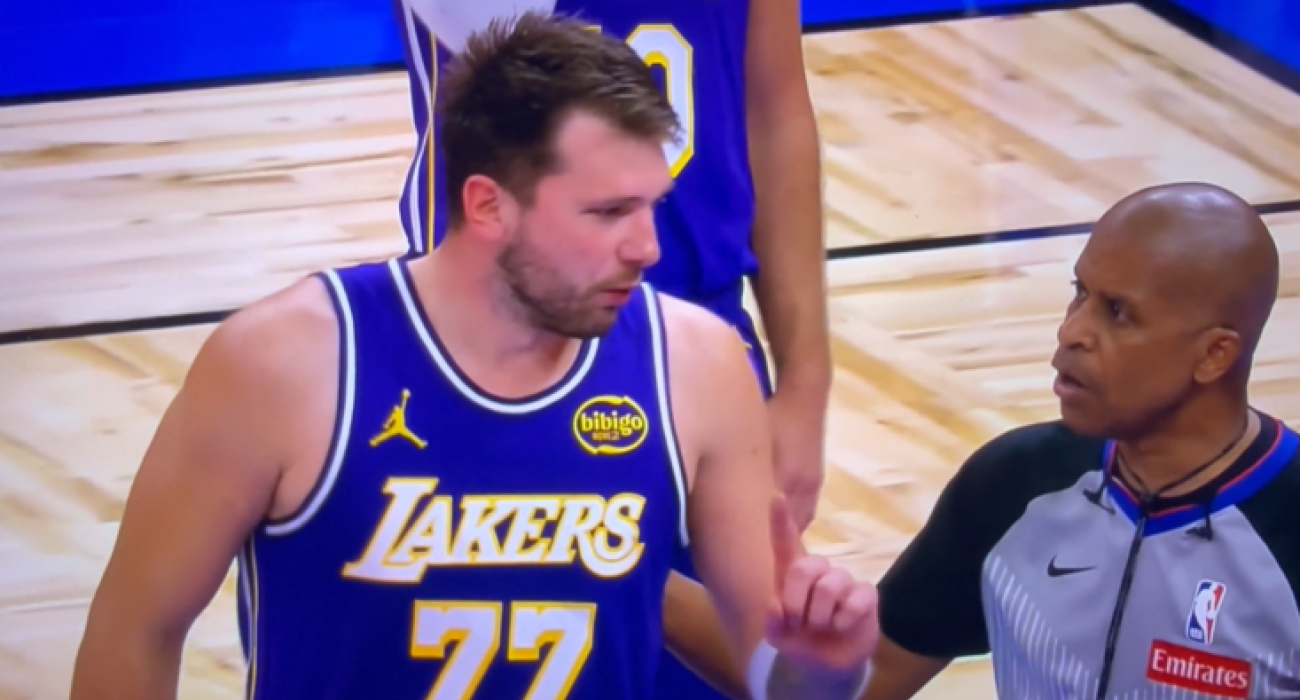 Ο Λούκα Ντόντσιτς έκανε παράπονα στον διαιτητή για τη συμπεριφορά του Γκόγκα Μπιτζάτζε/printscreen