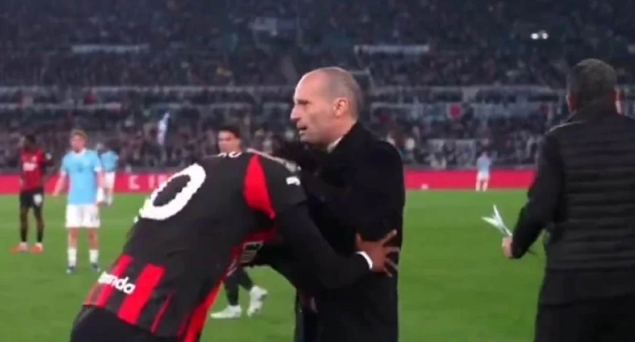 Ο Ράφαελ Λεάο σπρώχνει τον Μαξ Αλέγκρι / Screenshot