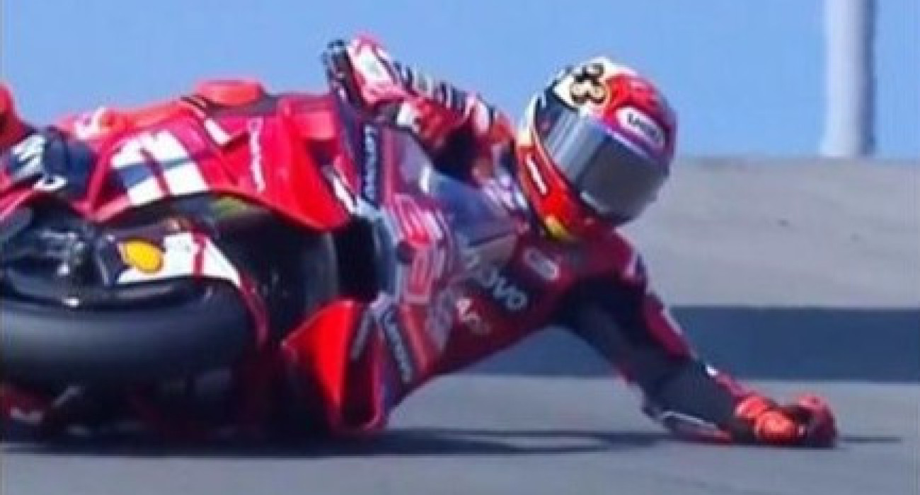 Η πτώση του Μαρκ Μάρκεθ/ @motogp