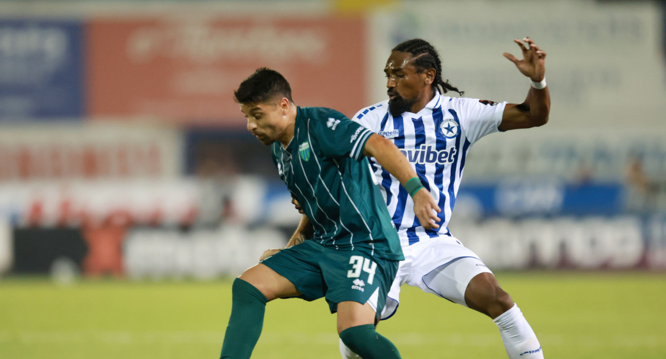 Παλάσιος και Μουτουσαμί σε στιγμιότυπο από το παιχνίδι Λεβαδειακός - Ατρόμητος / Πηγή: Intime