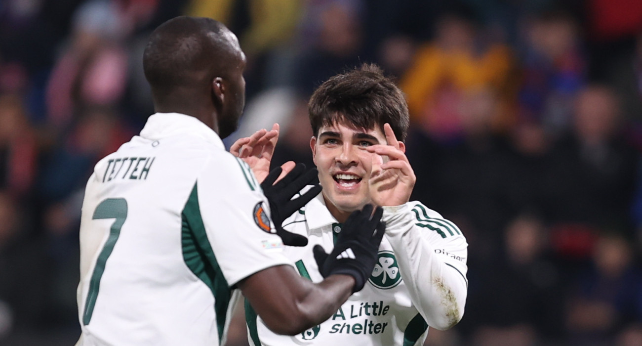 Οι Βισέντε Ταμπόρδα και Ανδρέας Τεττέη πανηγυρίζουν το γκολ στο Πλζεν - ΠΗΓΗ: ΙΝΤΙΜΕ