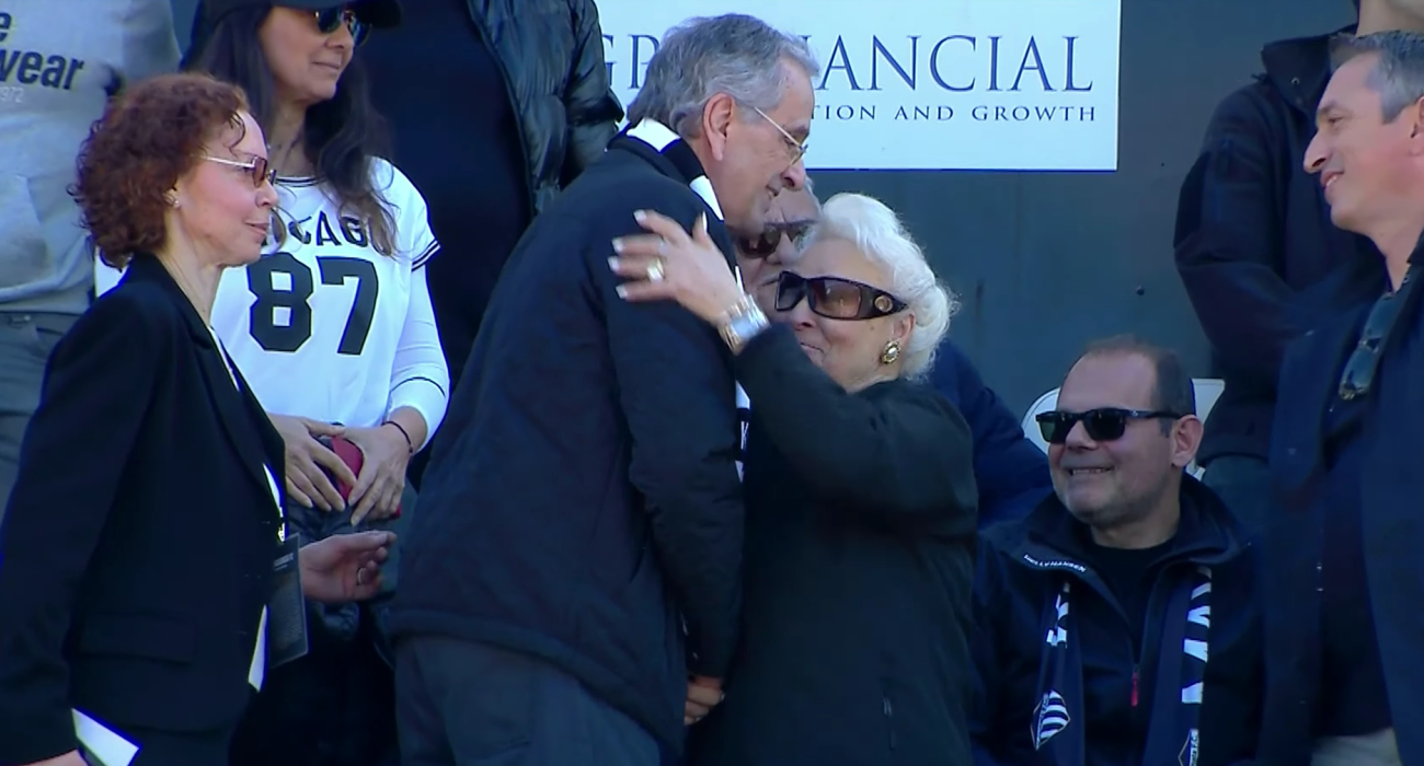 Ο Αντώνης Σαμαράς στο γήπεδο της Καλαμάτας / Screenshot