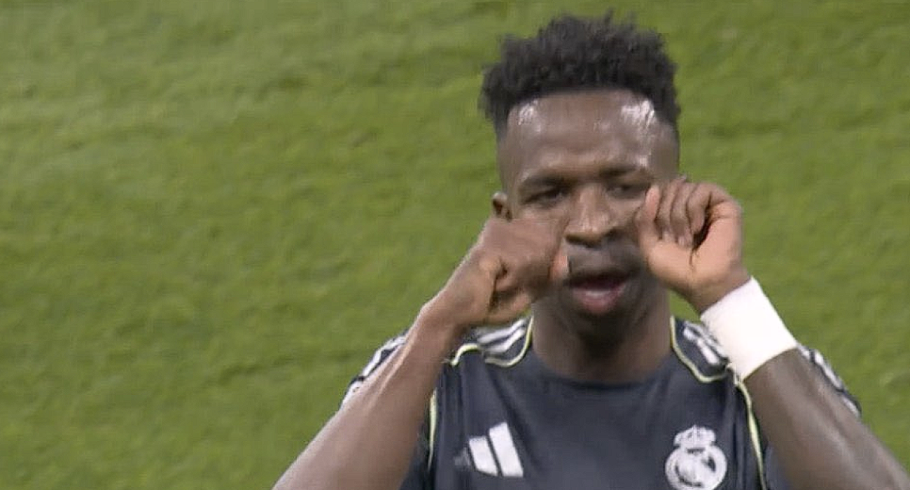 Ο Βινίσιους Τζούνιορ πανηγυρίζει μπροστά στους οπαδούς της Σίτι / Screenshot