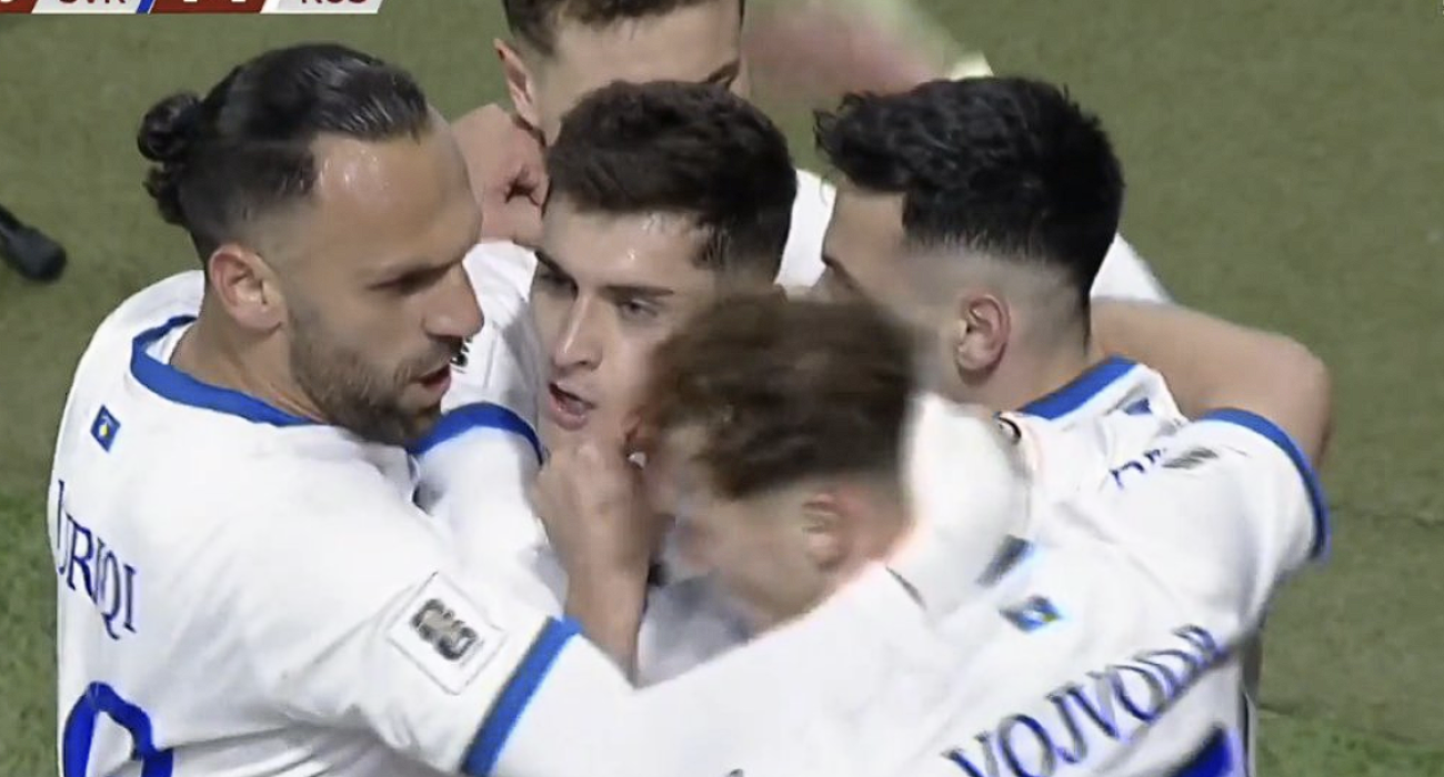 Οι ποδοσφαιριστές του Κοσόβου πανηγυρίζουν / Screenshot