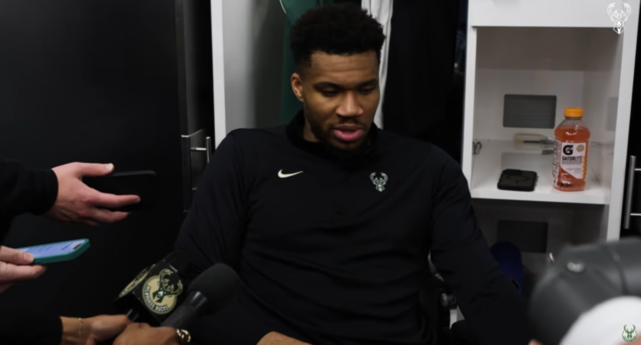 Αντετοκούνμπο: «Ήθελα να γυρίσω στο ματς, με κοίταξαν και είπαν δεν αξίζει τον κόπο» (video)