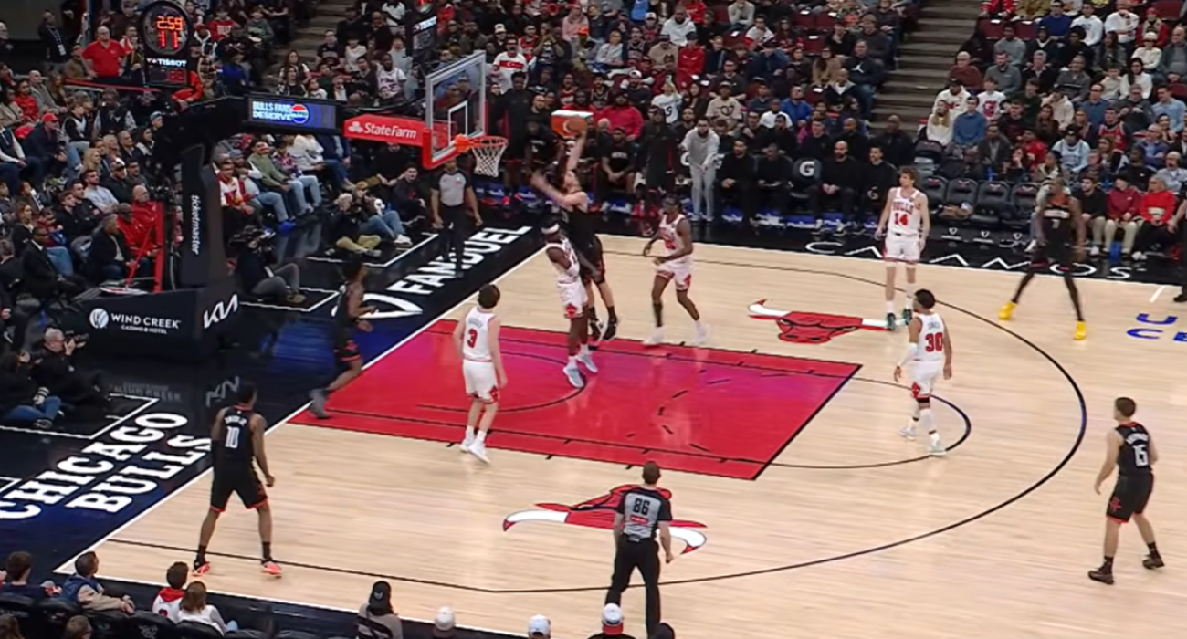 Ο Σενγκούν κάνει poster τους αντιπάλους του και κατακτά το Top 10 του ΝΒΑ (video)