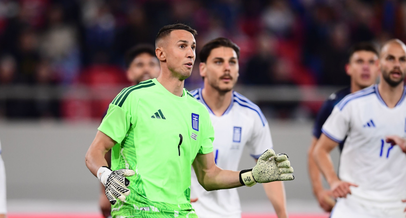 Τρομερή απόκρουση του Βλαχοδήμου σε σουτ του Ενσίσο (video)