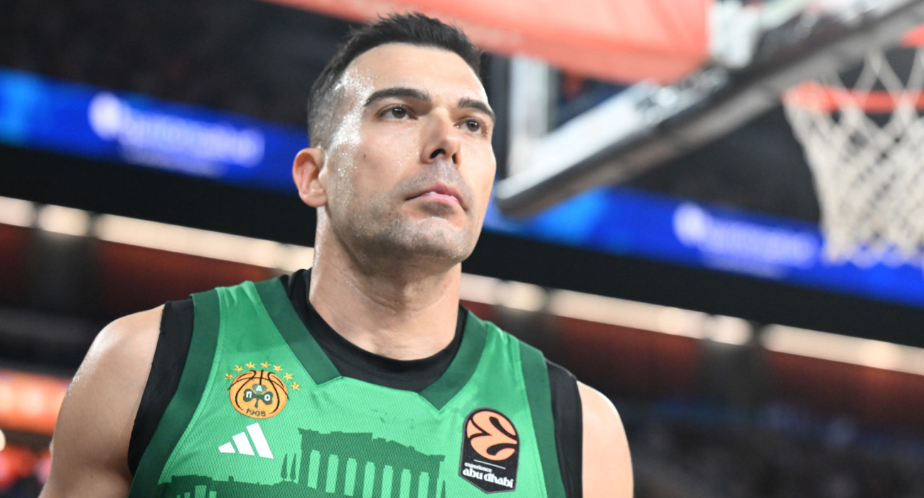 Ο Κώστας Σλούκας στην Roig Arena δεν μπόρεσε να σώσει τον Παναθηναϊκό, ο οποίος πλέον εξαρτάται από... τρίτους / Πηγή: V.Stolis