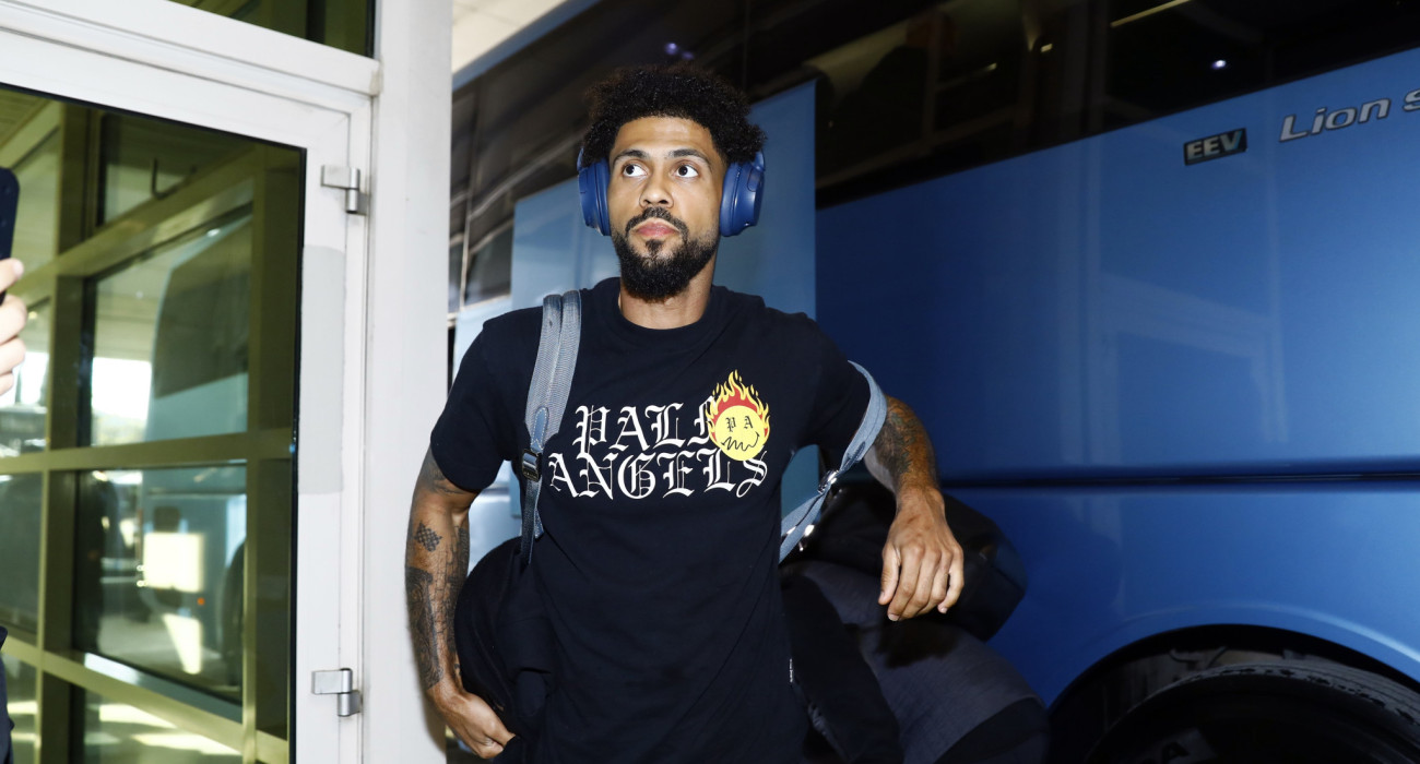 Ο Τάιλερ Ντόρσει στην άφιξη του Ολυμπιακού στο ΟΑΚΑ / πηγή: intime