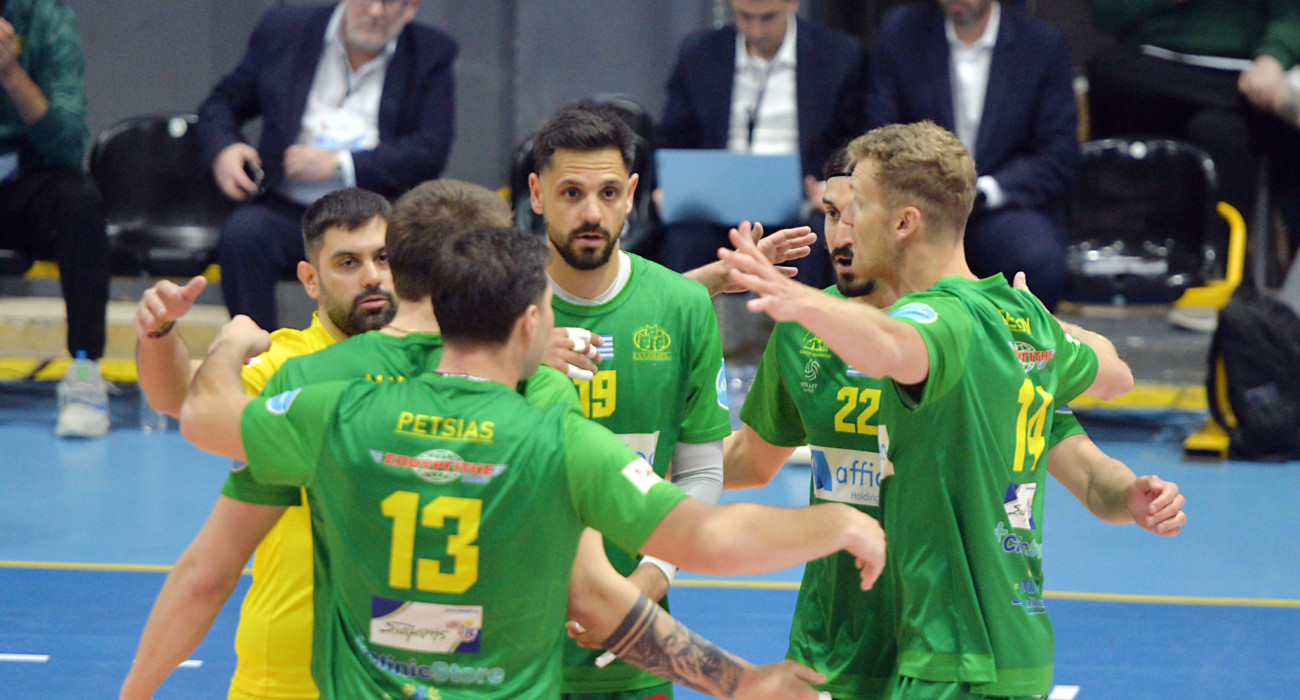 Οι παίκτες της Καλαμάτας πανηγυρίζουν κόντρα στον Πανιώνιο / Πηγή: InTime