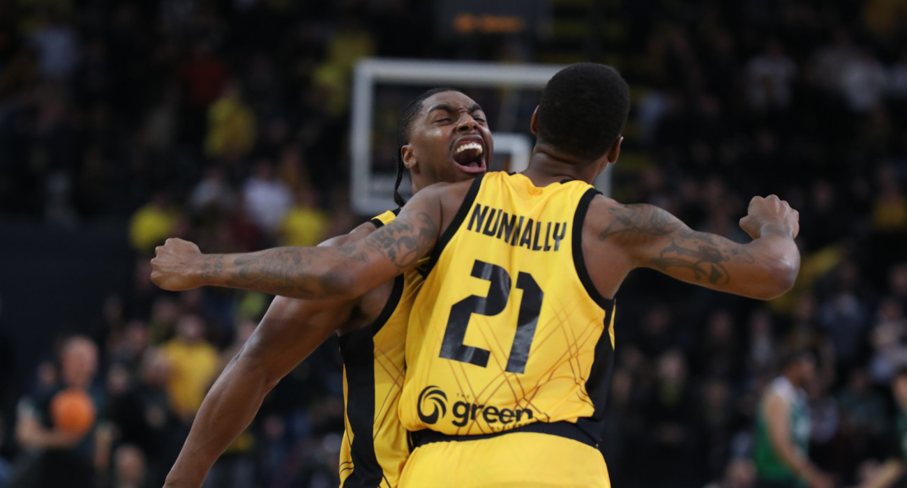 Μπάρτλεϊ και Νάναλι - Πηγή: Intime