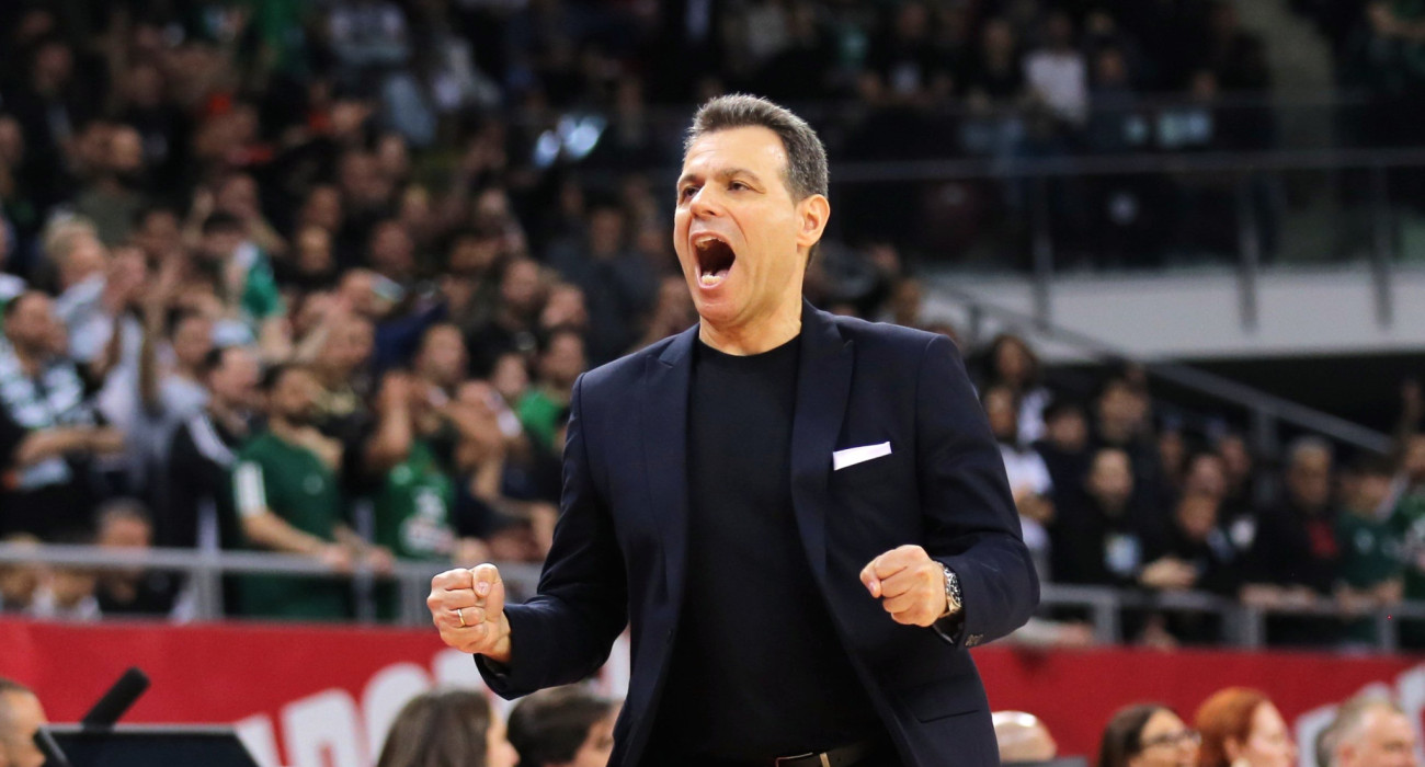 Πανηγυρίζει έντονα ο Δημήτρης Ιτούδης τη μεγάλη νίκη της Χάποελ, Πηγή: Intime