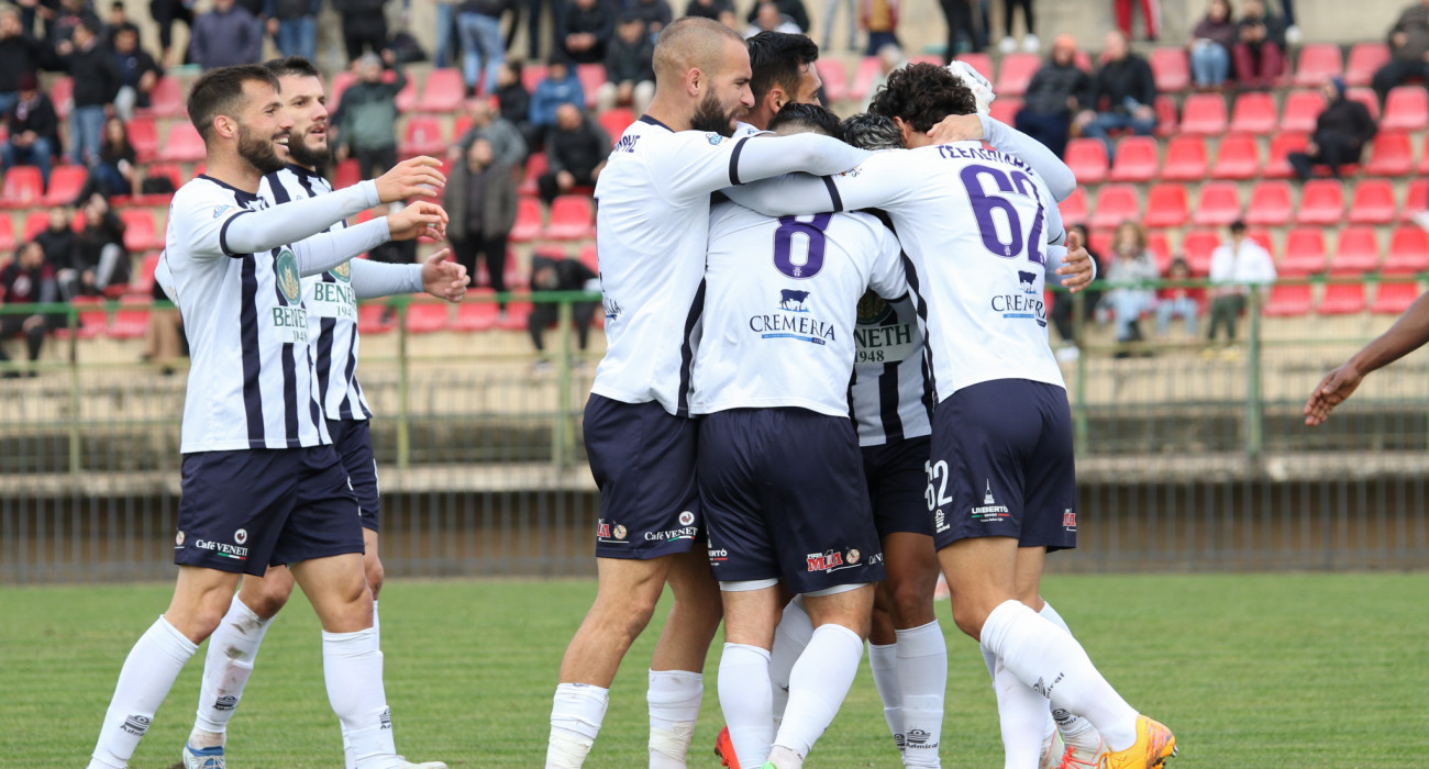 Παίκτες του Απόλλωνα Σμύρνης τη σεζόν 2021/22 / Πηγή: Eurokinissi