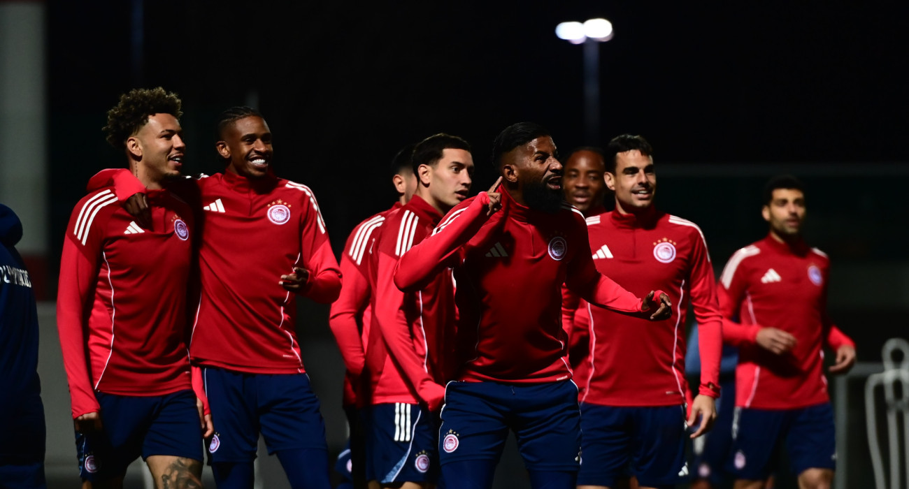 Οι ποδοσφαιριστές του Ολυμπιακού κατά την διάρκεια προπόνησης / Πηγή: Eurokinissi