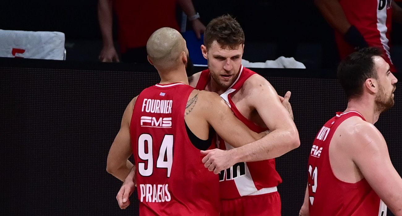 Ο Ολυμπιακός πλέον φλερταρει με την πρωτιά στην κανονική περίοδο - Πηγή: Eurokinissi