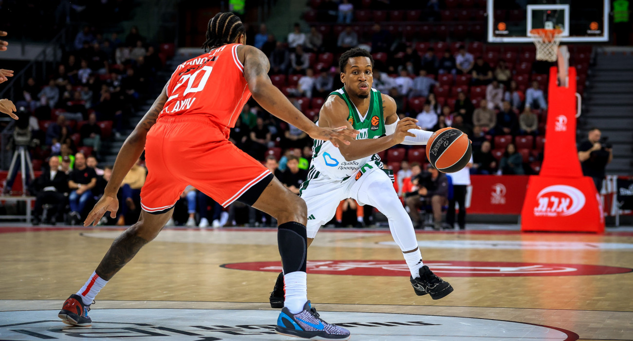 Ο Τι Τζέι Σορτς στο ματς του Παναθηναϊκού με τη Χάποελ/Πηγή: Eurokinissi