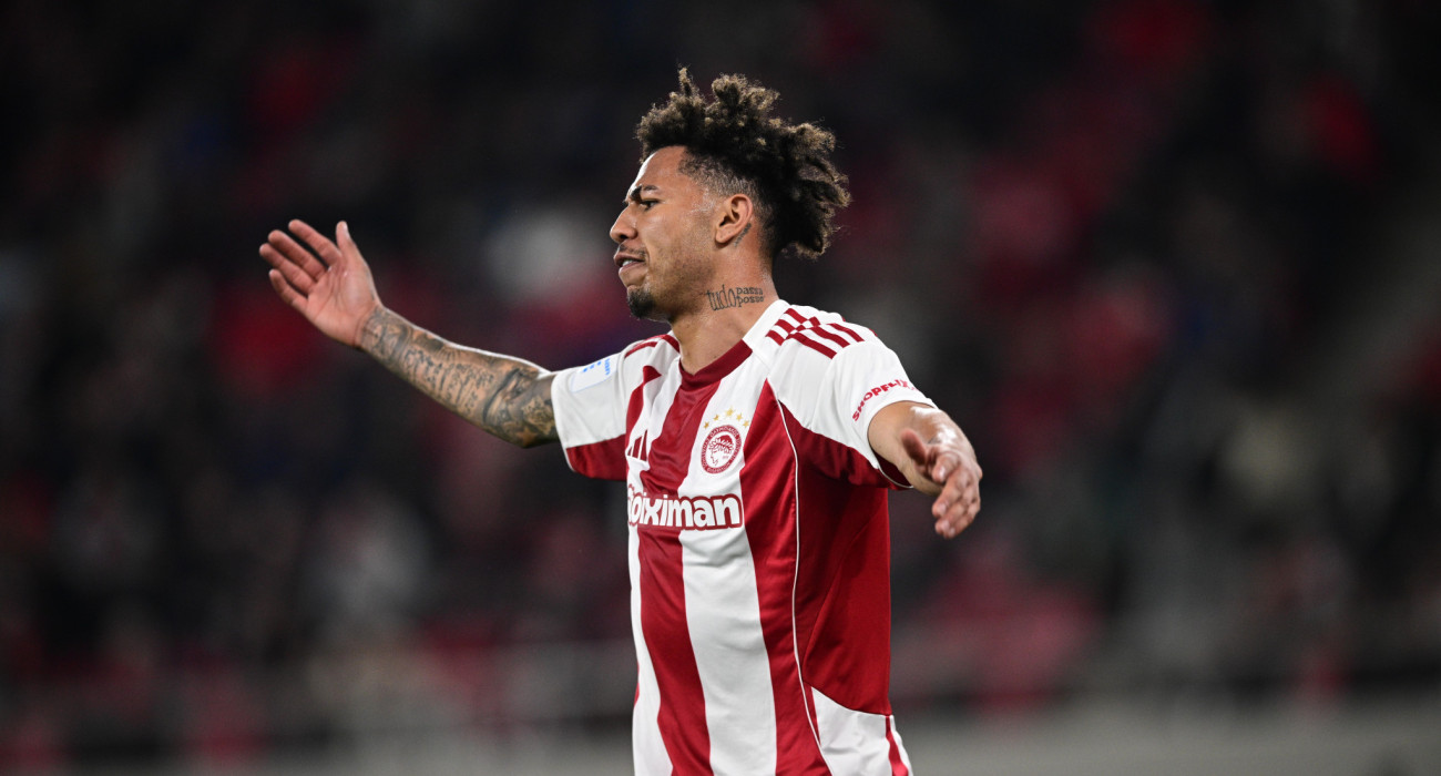 Ο Κλέιτον με τη φανέλα του Ολυμπιακού/Eurokinissi