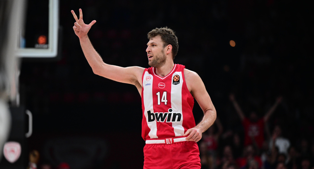 Με κόσμο ο Ολυμπιακός στη Σόφια για το ματς με Χάποελ