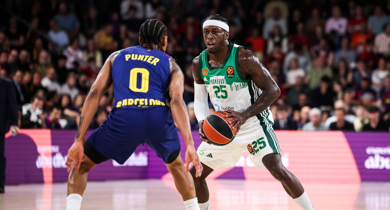 Ο Κέντρικι Ναν με τον Κέβιν Πάντερ στην μεταξύ τους αναμέτρηση / πηγή: eurokinissi