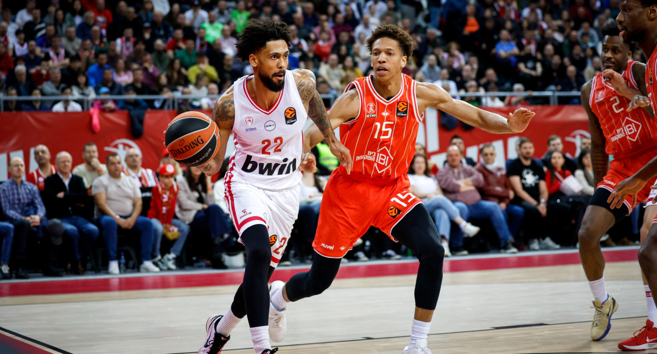 Ο Ολυμπιακός «καθάρισε» και τη Χάποελ στη Σόφια και προελαύνει πρώτος και καλύτερος