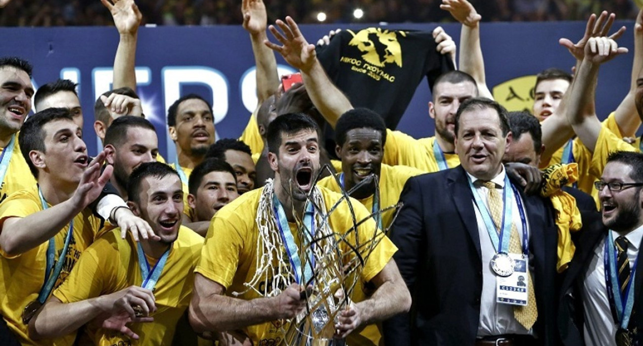 Ο Ντούσαν Σάκοτα με το τρόπαιο του BCL - Πηγή: Intime