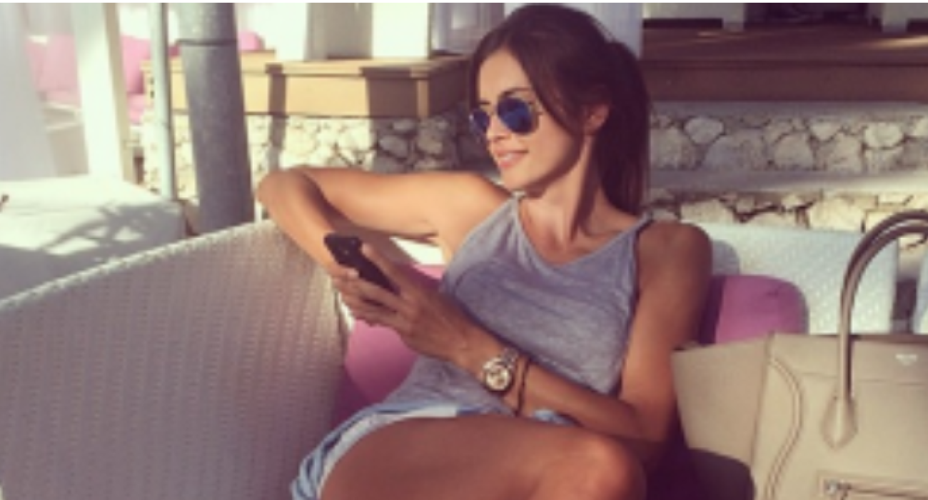 Η καλλονή των γηπέδων - Άφησε την καριέρα στο Χόλιγουντ για χάρη διάσημου ποδοσφαιριστή (photos)