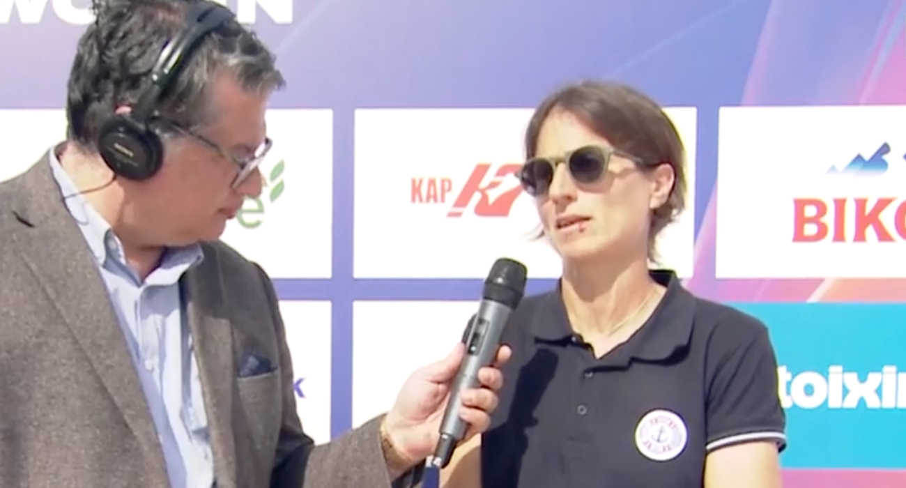 Η προπονήτρια της Βουλιαγμένης, Κική Λιόση, μιλά στην κάμερα της ΕΡΤ / Screenshot