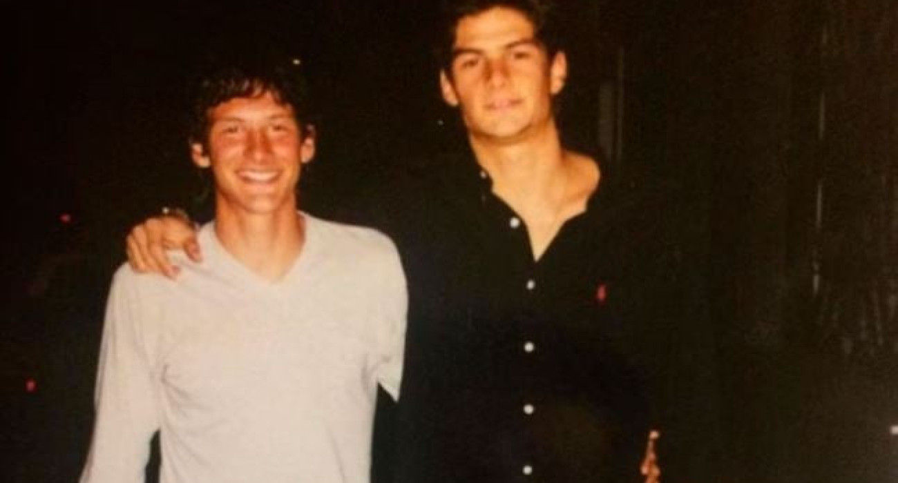 Ο Μίρκο Σάριτς μαζί με τον αδερφό του/Πηγή: Instagram
