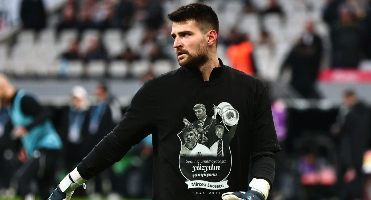 Το συγκλονιστικό μπλουζάκι των ποδοσφαιριστών της Μπεσίκτας για τον Μιρτσέα Λουτσέσκου (photo)