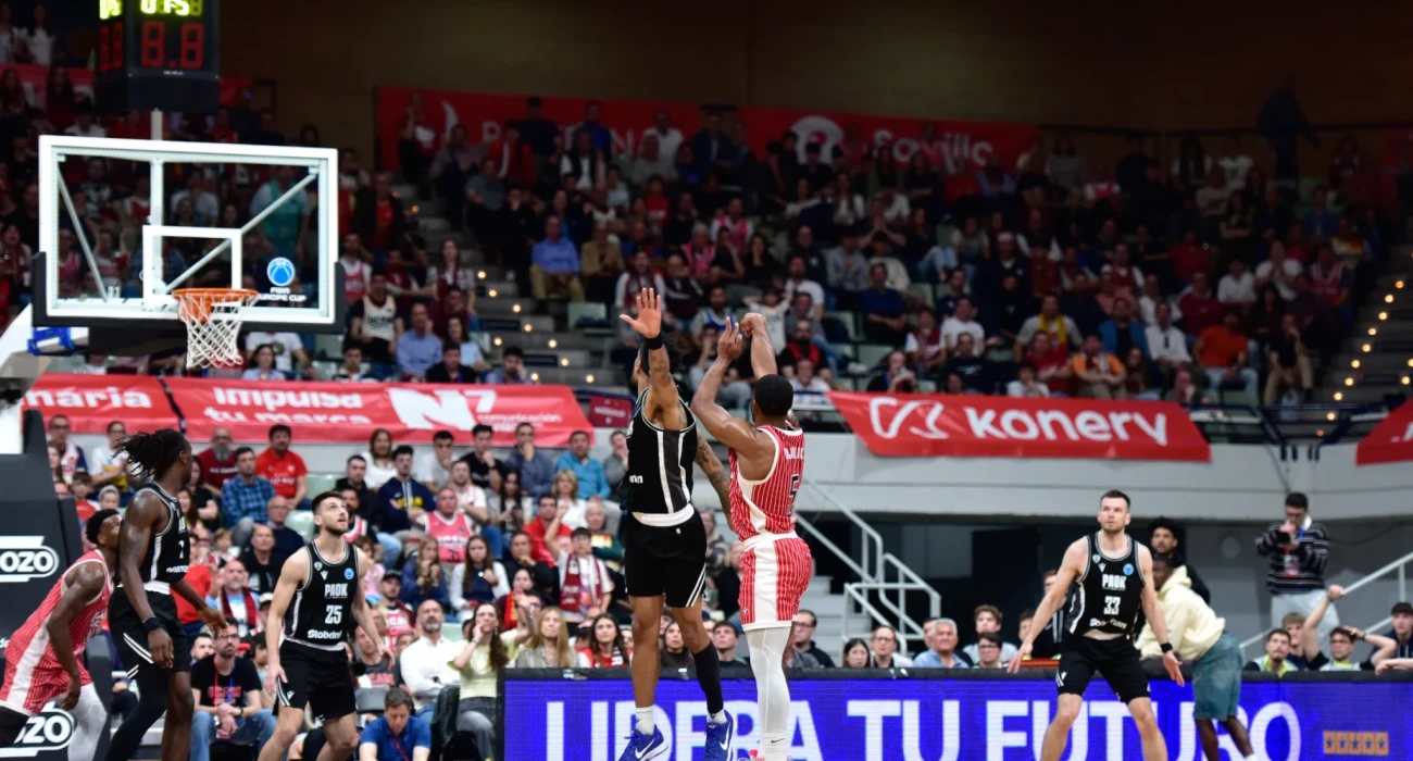 O Ντέιβιντ Ντιτζούλιους της Μούρθια απέναντι στον ΠΑΟΚ / πηγή: FIBA