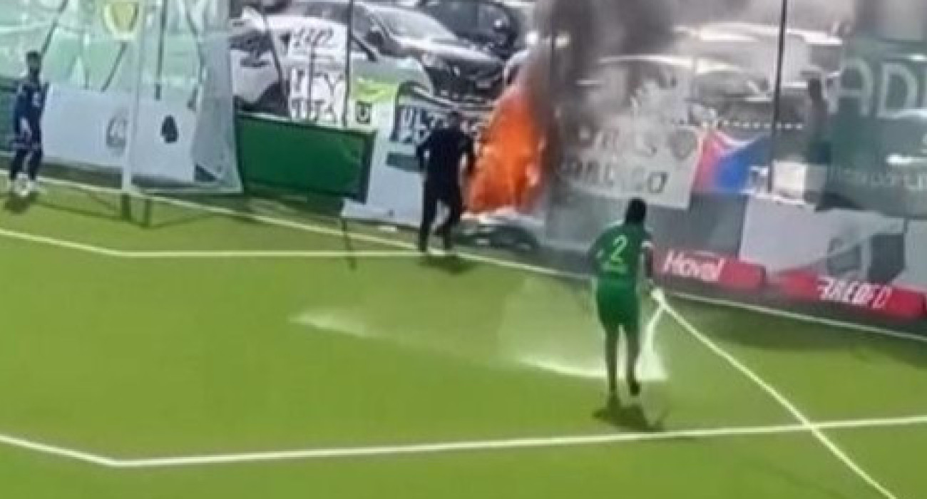 Ο Σκελότο τρέχει να βοηθήσει για τη φωτιά/ screenshot