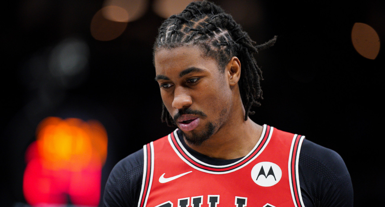 O 25χρονος Τζέιντεν Άιβι με τη φανέλα της τελευταίας του ομάδας στο NBA / Πηγή: Evan Bernstein / Getty Images