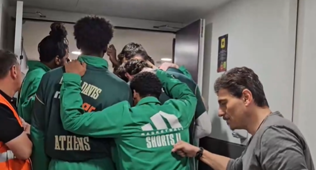 Στα αποδυτήρια ο Γιαννακόπουλος για να εμψυχώσει τους παίκτες του Παναθηναϊκού (video)