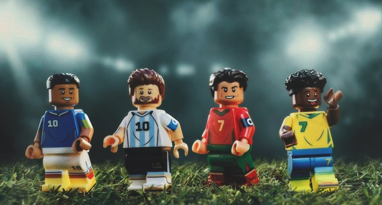 Μέσι, Κριστιάνο Ρονάλντο, Εμπαπέ και Βινίσιους Τζούνιορ μεταμορφώθηκαν σε... LEGO / Screenshot