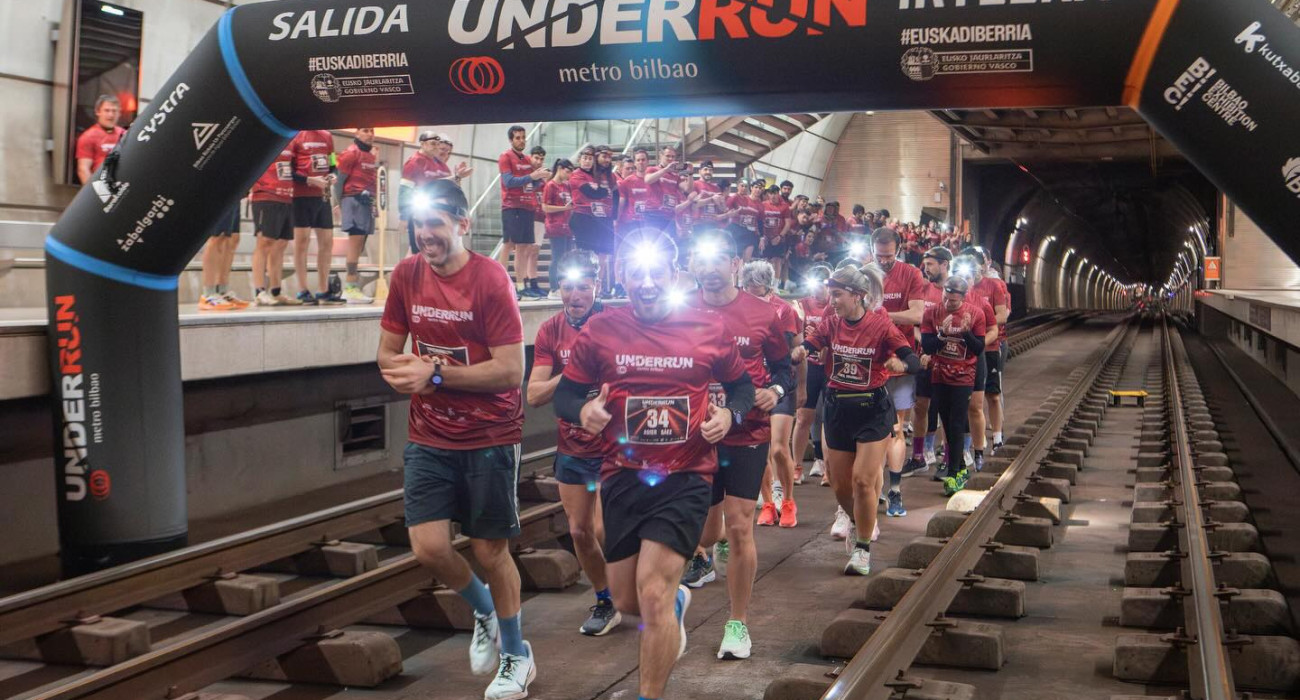 Οι δρομείς τρέχουν στις γραμμές του μετρό στο Μπιλμπάο / Πηγή: @underrunbilbao