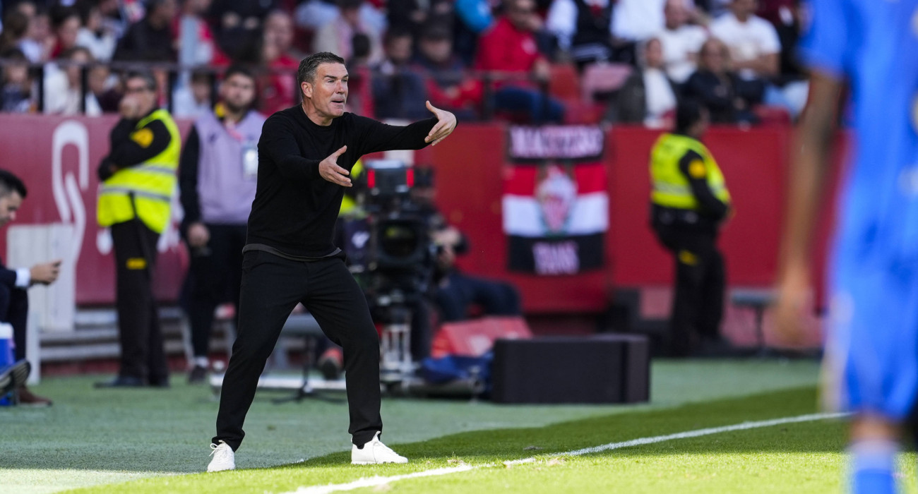 O Λουίς Καριόν στον πάγκο της Οβιέδο/ Πηγή: Imago