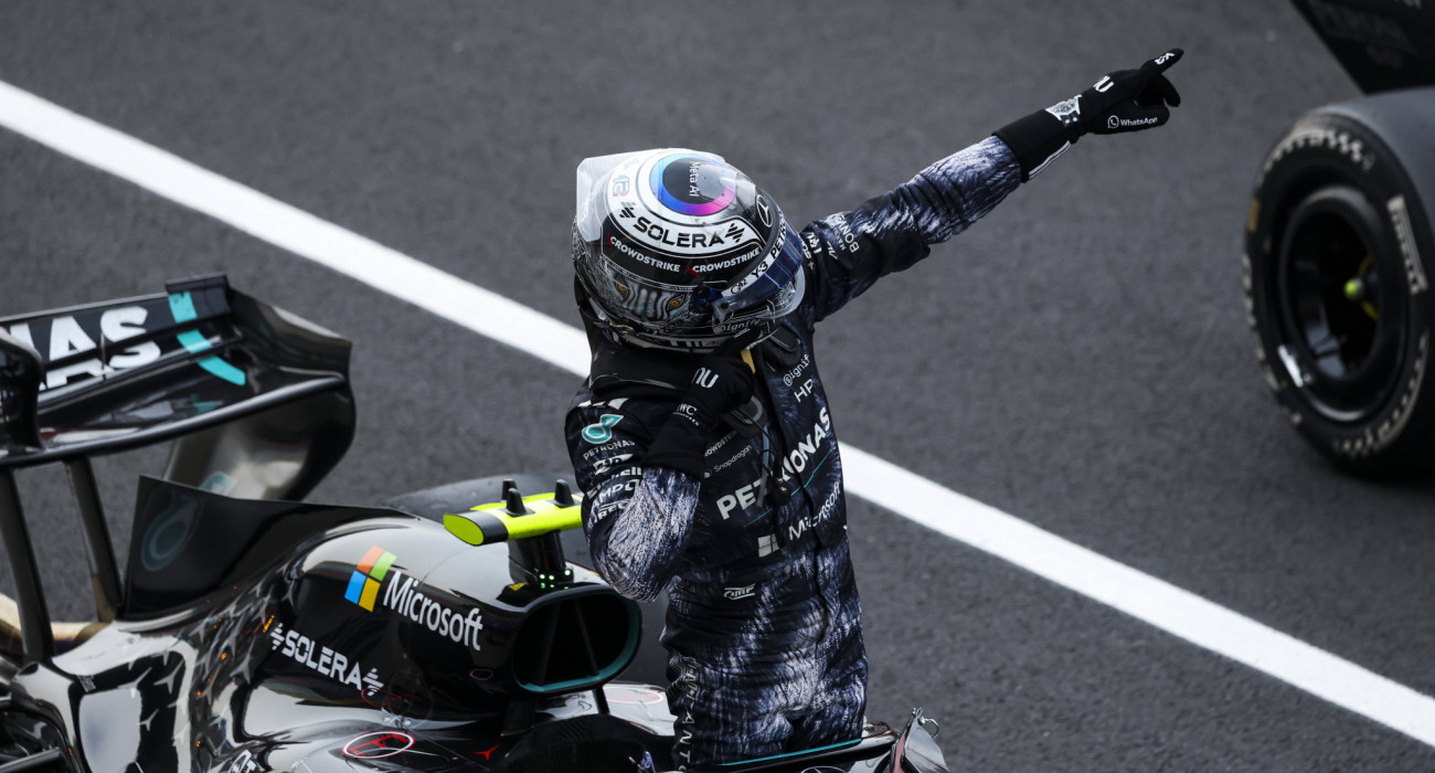 Ο Κίμι Αντονέλι πανηγυρίζει αλά... Μπολτ/ Πηγή: IMAGO / PsnewZ