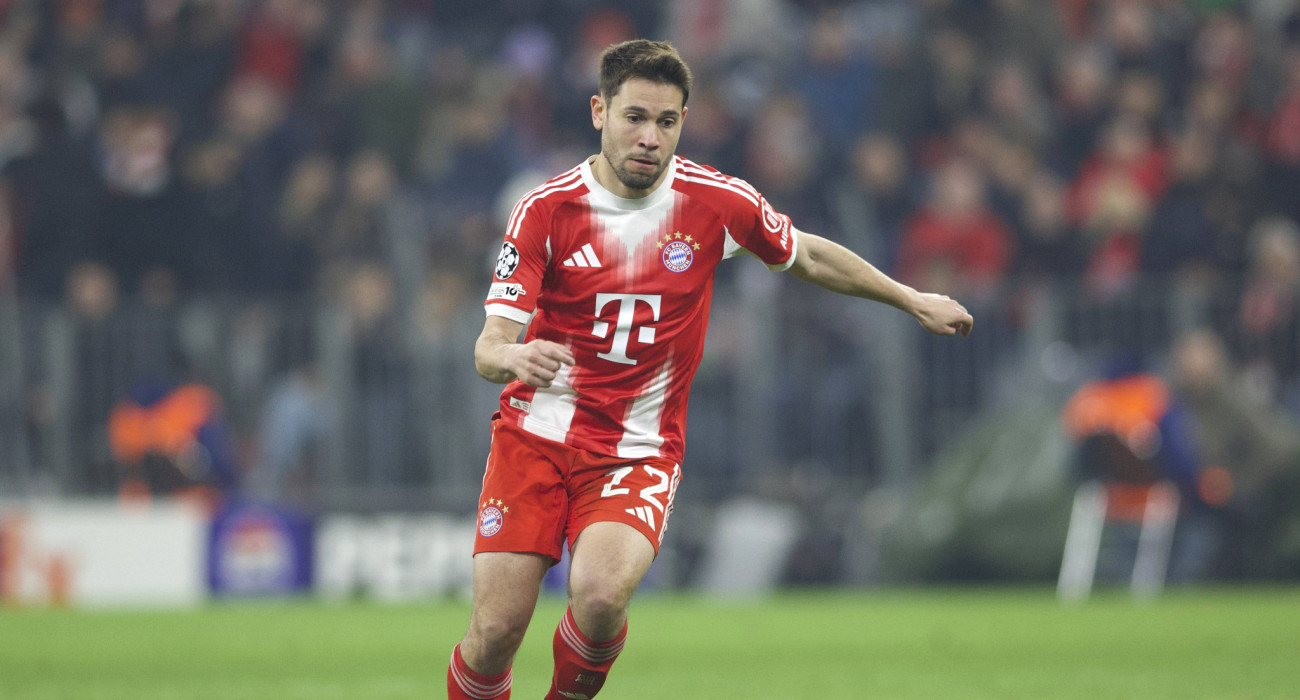 O Ραφαέλ Γκερέιρο με τη φανέλα της Μπάγερν Μονάχου/ Imago
