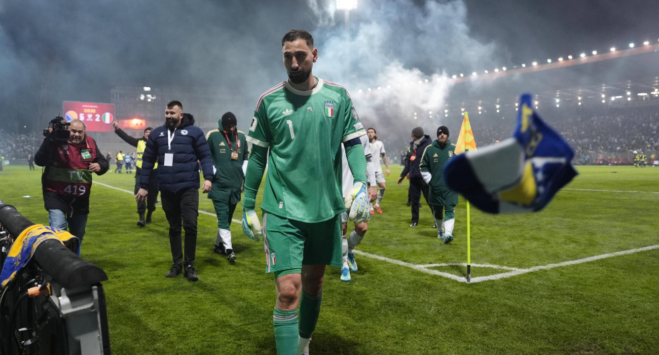 Ο απογοητευμένος Τζιανλουίτζι Ντοναρούμα μετα το νέο «κάζο» της εθνικής Ιταλίας / Πηγή: Imago