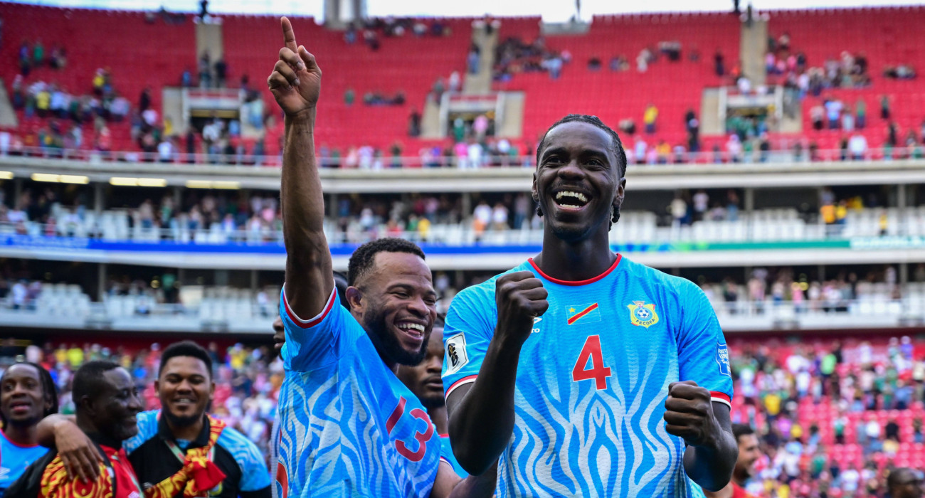 Ο Τουανζέμπε πανηγυρίζει την πρόκριση του Κονγκό στο Μουντιάλ / Πηγή: Imago